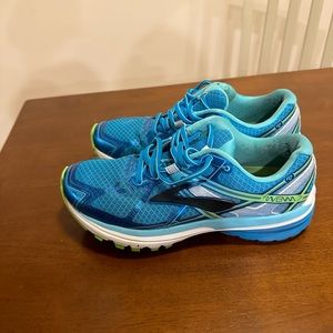 Women’s Brooks Running Shoes